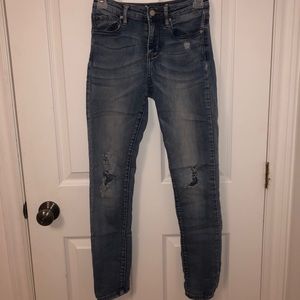 light wash Blue ripped jeans